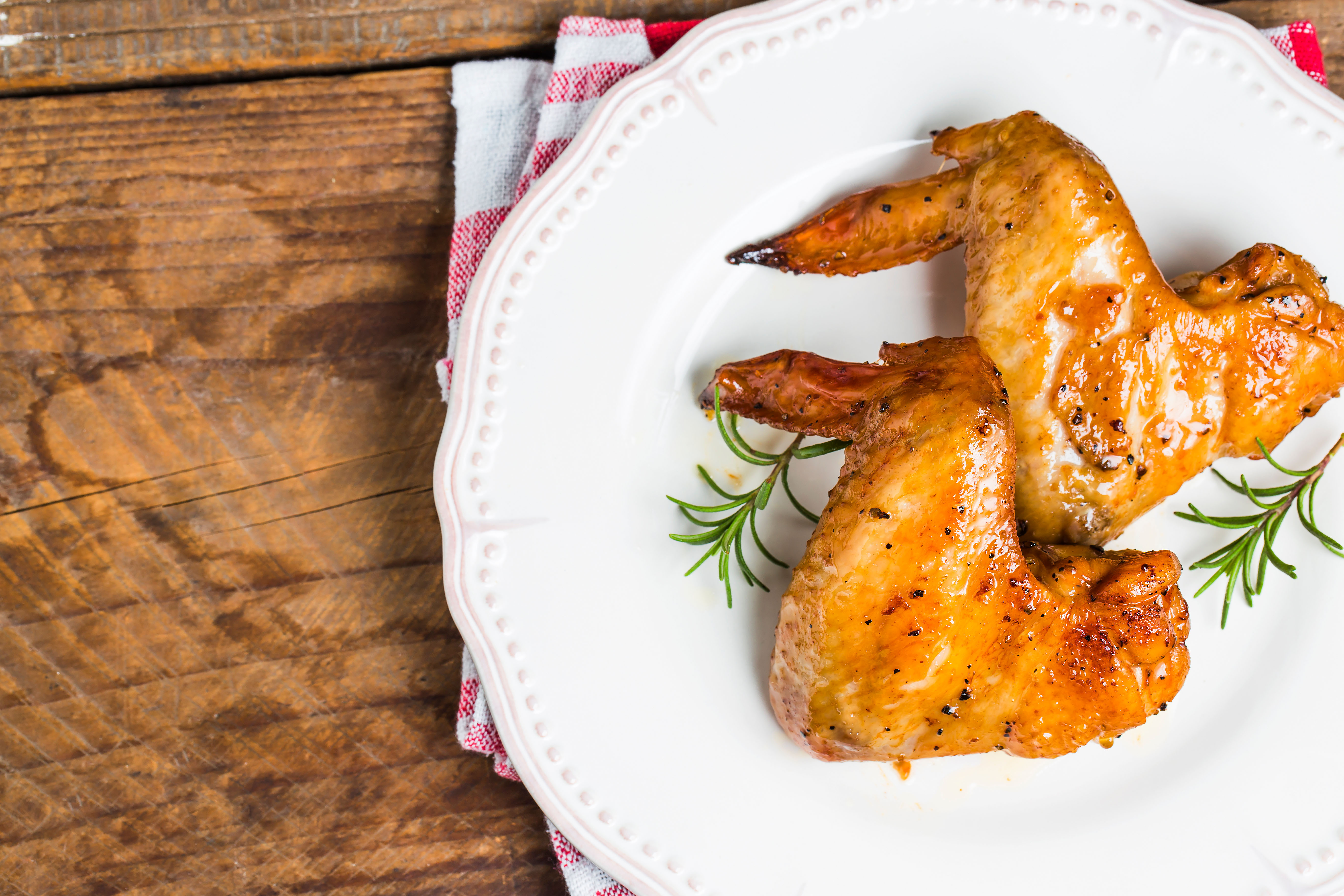 Grilled chicken wings